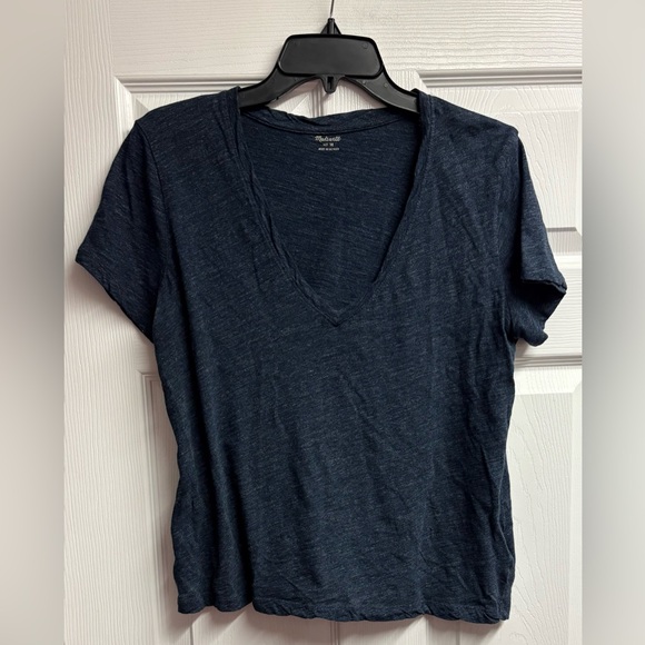 Madewell Tops - Madewell 100% Cotton V-Neck T-Shirt Size Medium